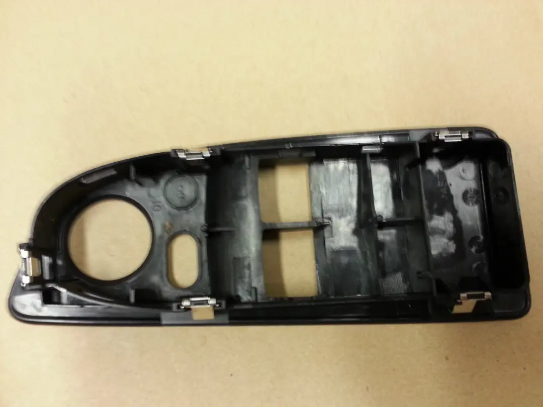 BMW 1 SERIES E87 Black Trim Switch window lifter driver's side right - SKU 9217240 - Part number 61319217240