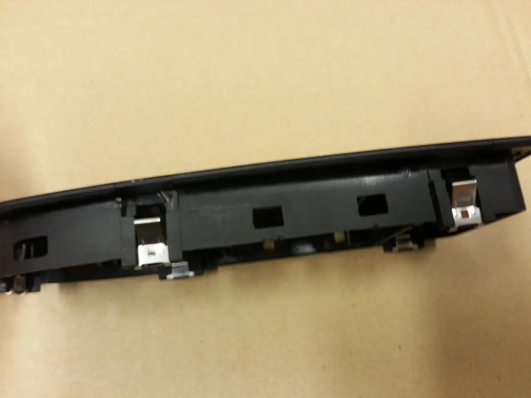 Trim Switch window lifter driver's side right to BMW 1 SERIES E87 Black with Part number 61319217240 BMW 1 SERIES E87 Black Trim Switch window lifter driver's side right - SKU 9217240 - Part number 61319217240