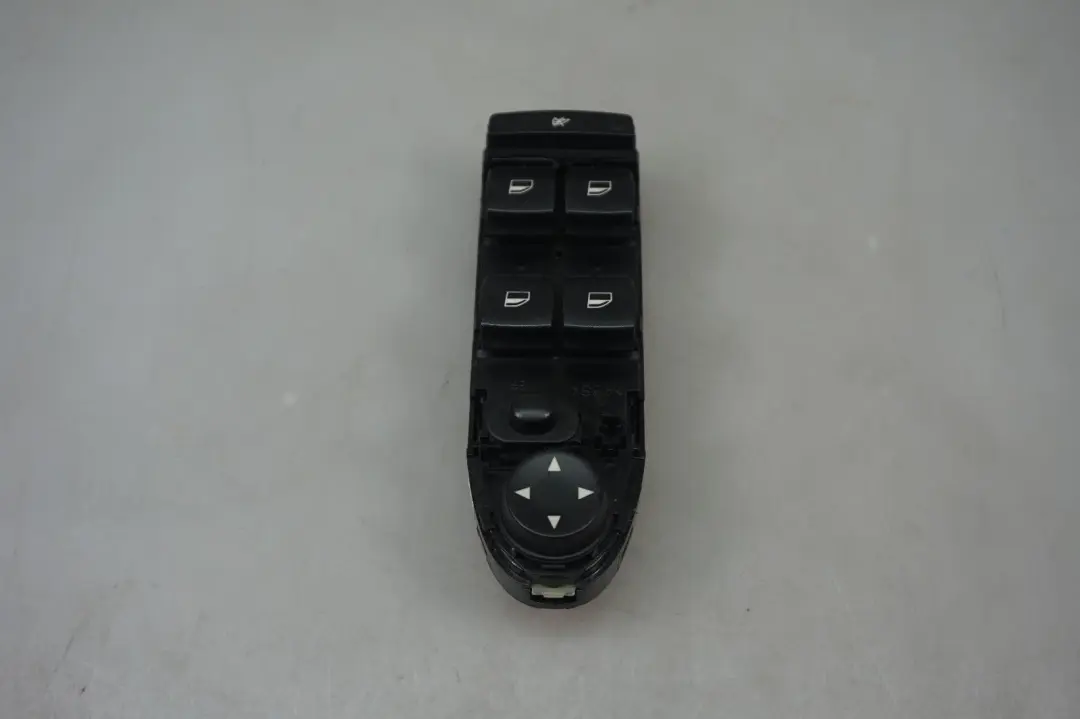 Panneau Commutateur Lève Vitre BMW E90 E91 Côté Conducteur Droit Mémoire 9132143 pour à propos du numéro de pièce 9217338 Panneau Commutateur Lève Vitre BMW E90 E91 Côté Conducteur Droit Mémoire 9132143 - SKU 9217338 - Numéro de pièce 9217338