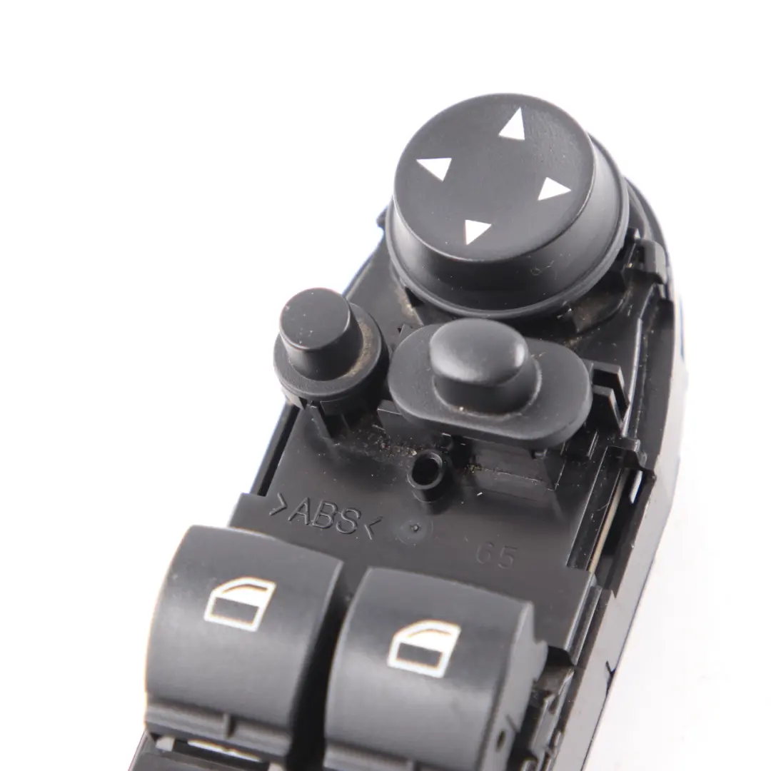 Interruttore sollevamento Regolatore finestrino lato guida O/S per BMW E92 con numero di parte 9217359 BMW E92 Interruttore sollevamento Regolatore finestrino lato guida O/S - SKU 9217359-1 - Numero di parte 9217359