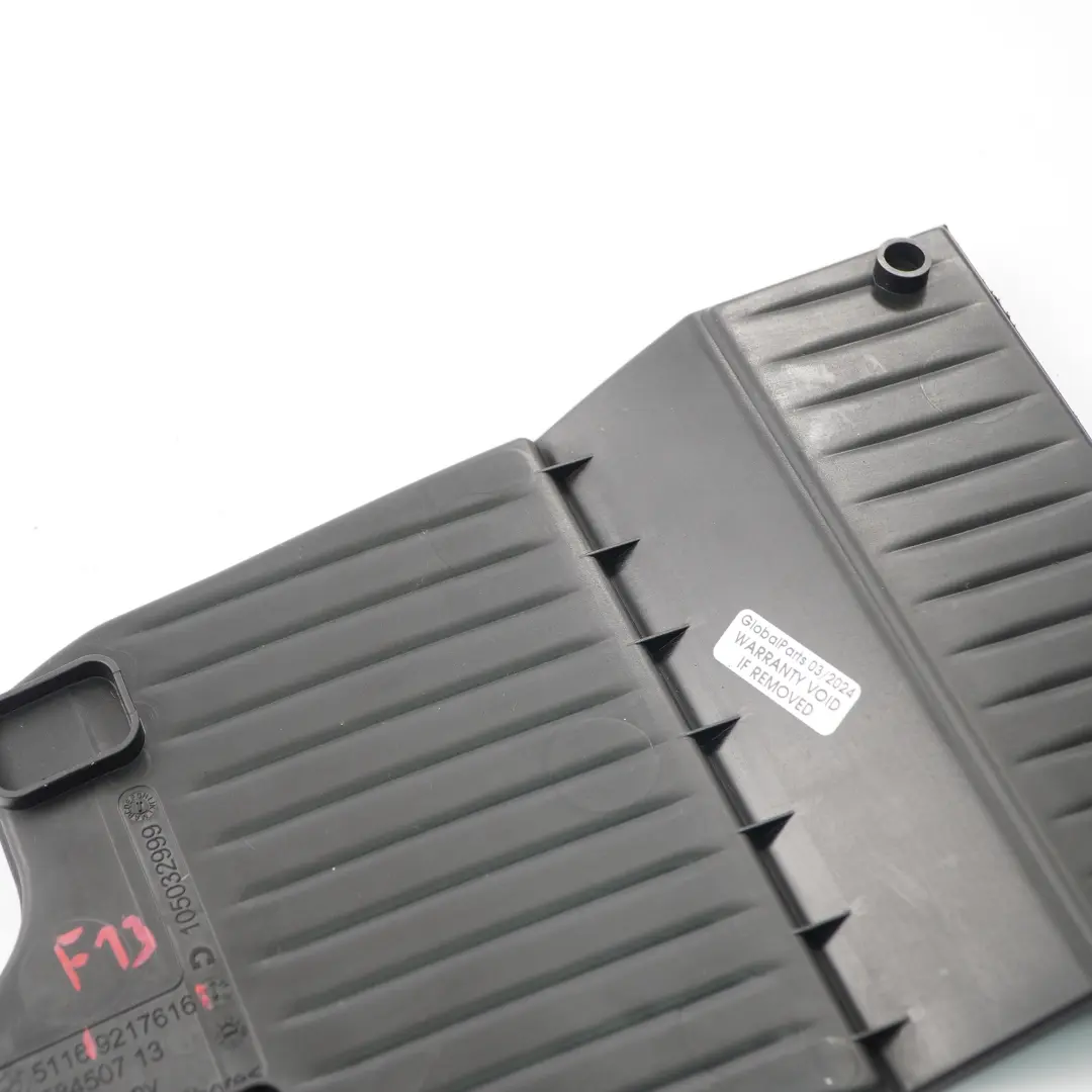 Consola Central Almacenamiento Trasero Mate Insertar Negro para BMW F13 F12 con número de pieza 9217616 BMW F13 F12 Consola Central Almacenamiento Trasero Mate Insertar Negro - SKU 9217616 - Número de pieza 9217616