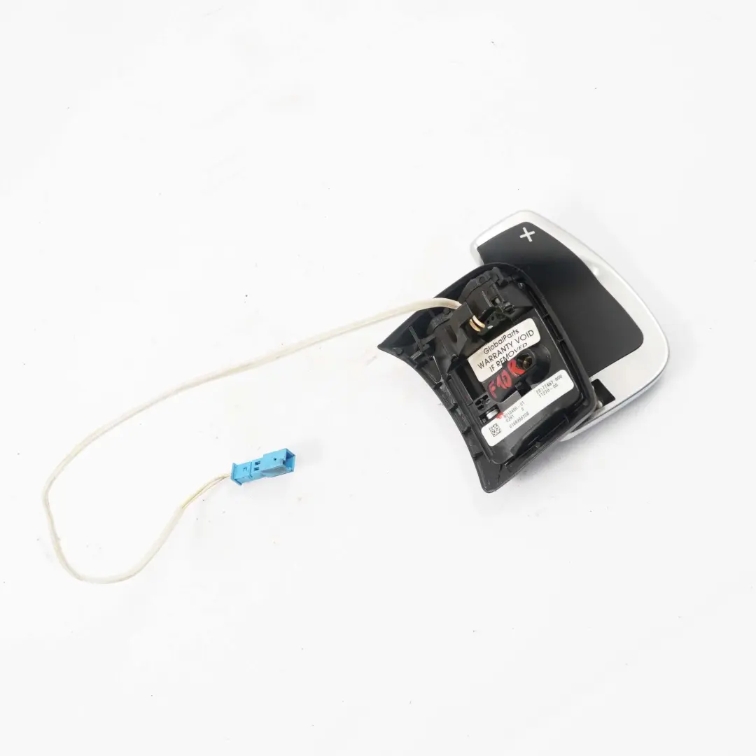 Cambio Automatico Paddle Volante Destro Marcia Superiore per BMW F10 F11 con numero di parte 9218400 BMW F10 F11 Cambio Automatico Paddle Volante Destro Marcia Superiore - SKU 9218400 - Numero di parte 9218400