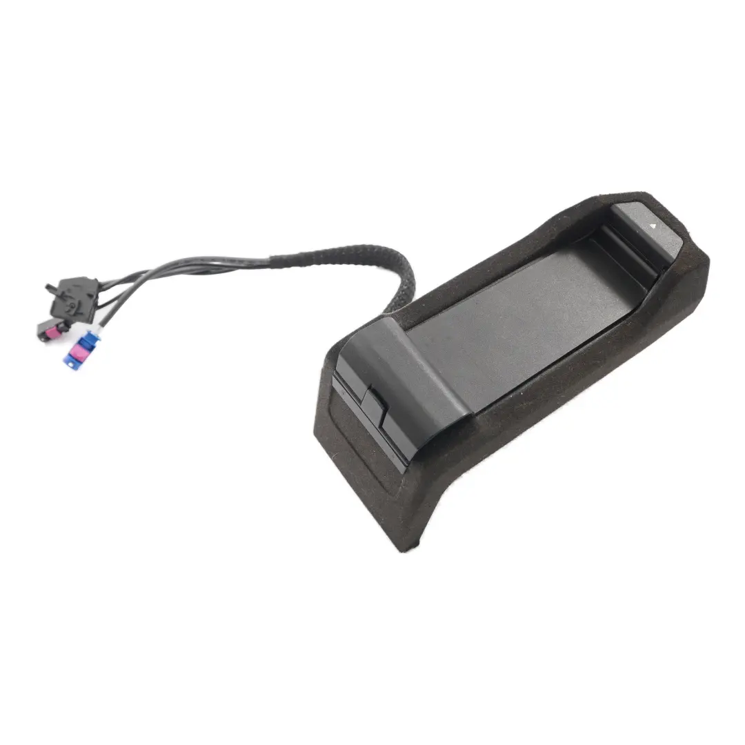 Porta telefono BMW F13 F12 Consolle centrale Porta telefono per con numero di parte 9218782 Porta telefono BMW F13 F12 Consolle centrale Porta telefono - SKU 9218782 - Numero di parte 9218782