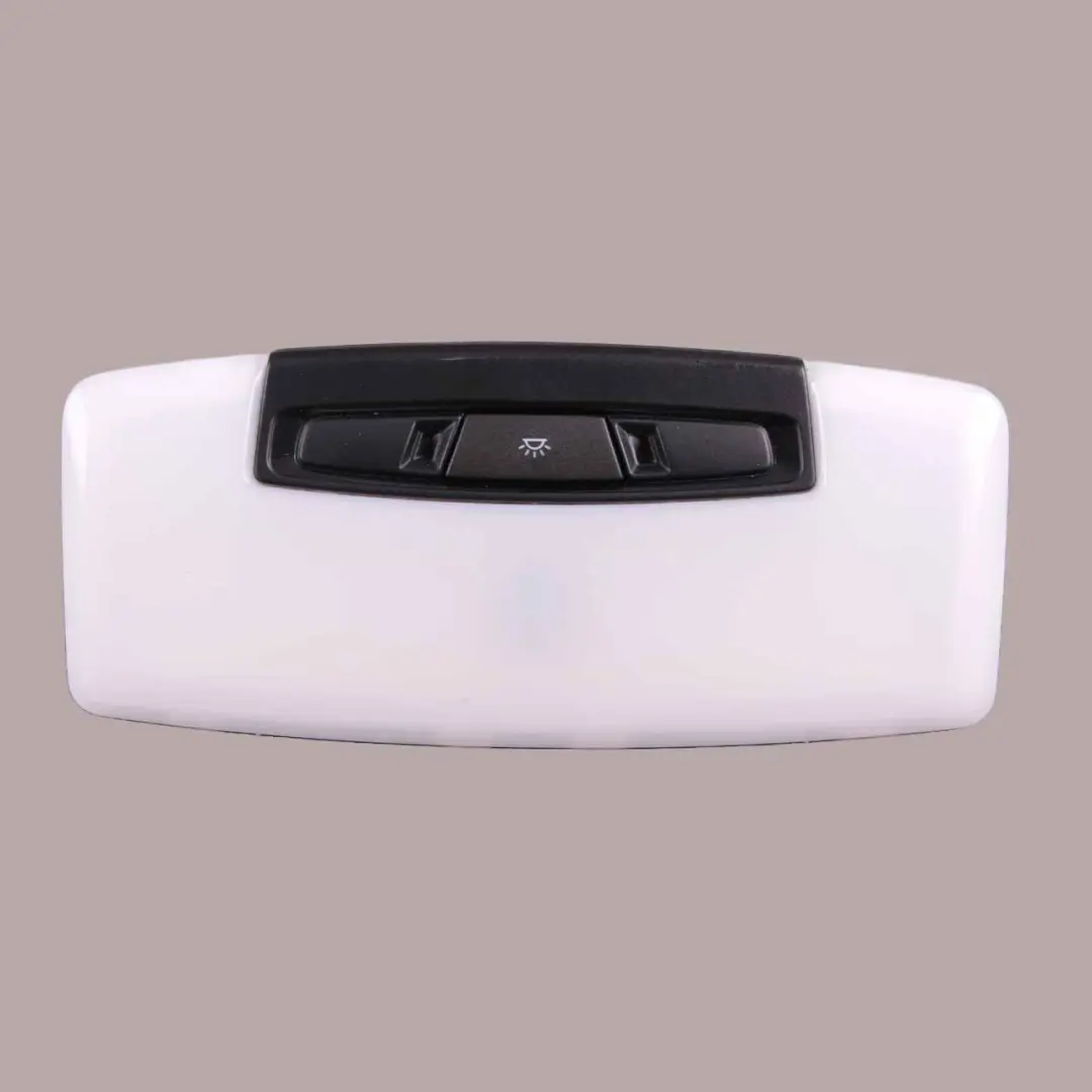 Lampka Oświetlenia Podsufitki Dachu do BMW F30 F32 o numerze 9219497 BMW F30 F32 Lampka Oświetlenia Podsufitki Dachu - SKU 9219497 - Numer Części 9219497