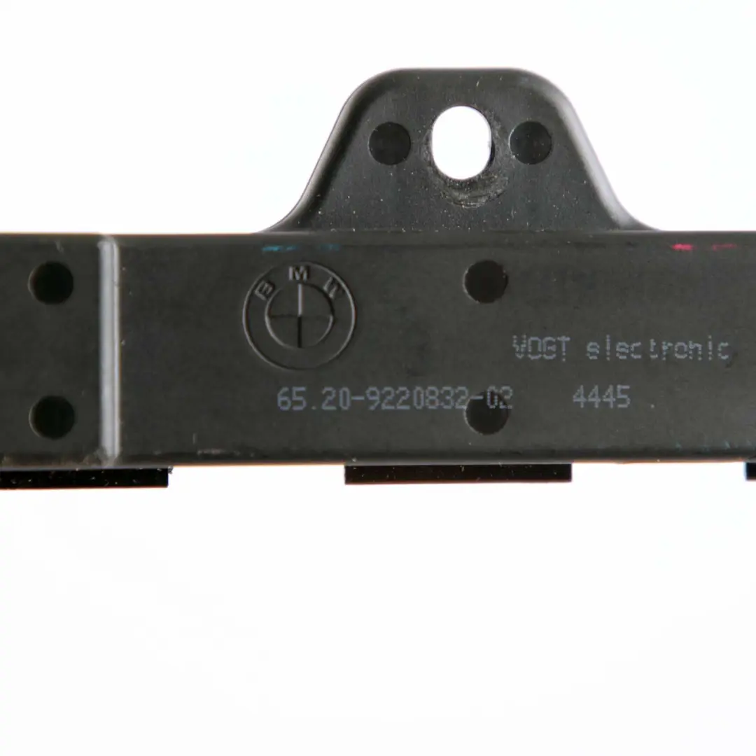 BMW F10 F20 F21 F30 F32 F33 Acceso Interior A?reo Confort - SKU 9220832 - Número de pieza 9220832