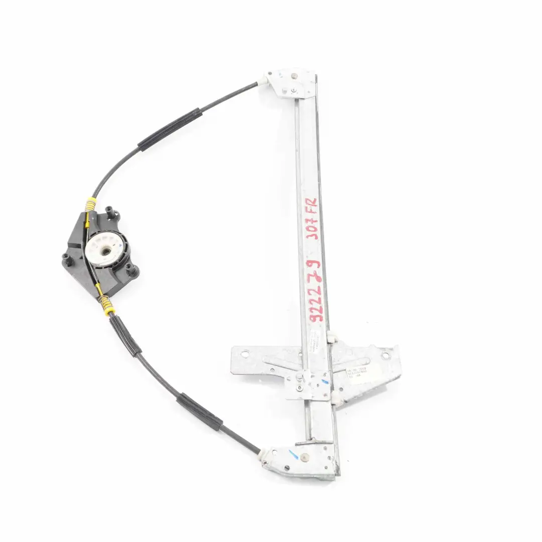 Window Lifter Front Door Right O/S Regulator Mechanism to Peugeot 307 with Part number 9222J9 Peugeot 307 Window Lifter Front Door Right O/S Regulator Mechanism - SKU 9222J9 - Part number 9222J9