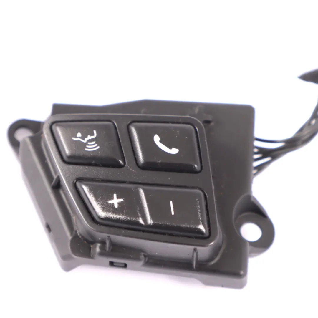 Interruptor multifunción BMW E90 E92 LCI E88 E82 E84 Botones del volante para con número de pieza 9223073 Interruptor multifunción BMW E90 E92 LCI E88 E82 E84 Botones del volante - SKU 9223073 - Número de pieza 9223073