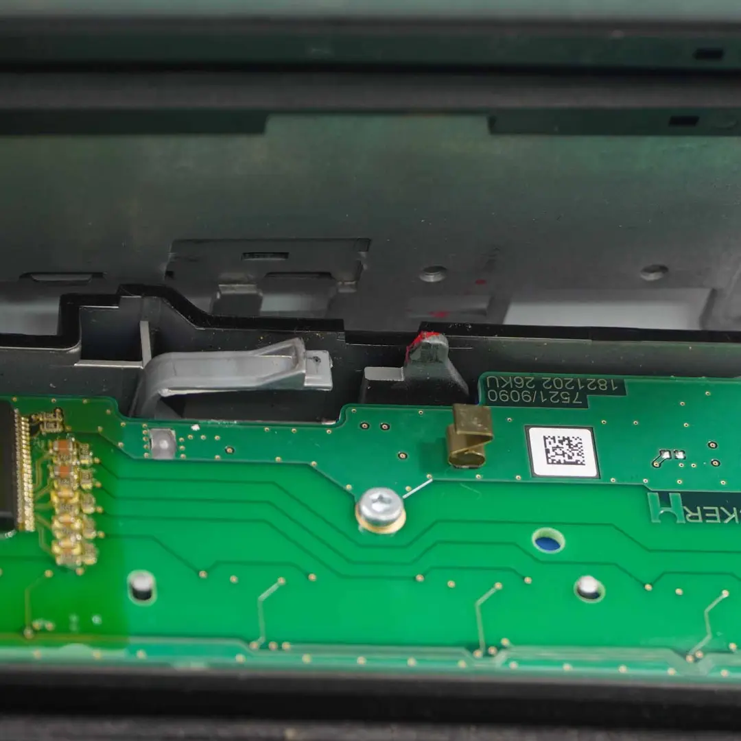 GPS Voiture Infotainment - Mid CIC pour BMW E81 E90 LCI à propos du numéro de pièce 9223314 BMW E81 E90 LCI GPS Voiture Infotainment - Mid CIC - SKU 9223314-1 - Numéro de pièce 9223314