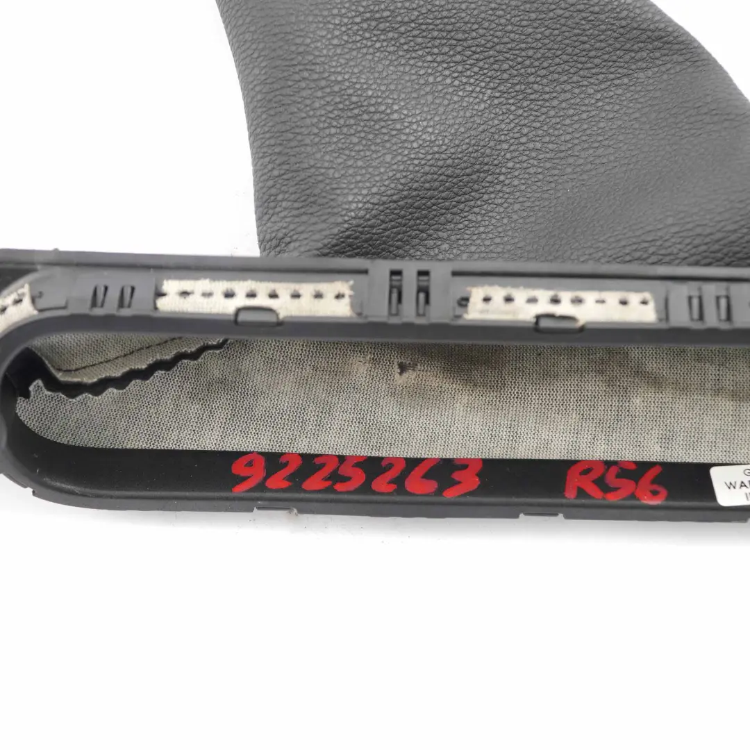 Copri leva del freno a mano nero per Mini Cooper R56 R55 R57 LCI con numero di parte 9225263 Mini Cooper R56 R55 R57 LCI Copri leva del freno a mano nero - SKU 9225263 - Numero di parte 9225263