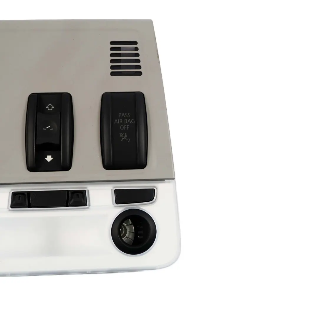 Lampka Panel Sterowania Podsufitki do BMW E84 E91 o numerze 9225508 BMW E84 E91 Lampka Panel Sterowania Podsufitki - SKU 9225508 - Numer Części 9225508