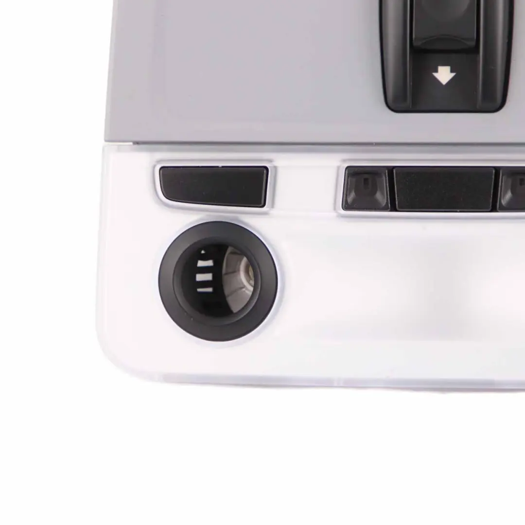 Unità di commutazione tetto luce interna ALASKAGRAU per BMW E81 E87 E87N E82 con numero di parte 61319225523 BMW E81 E87 E87N E82 Unità di commutazione tetto luce interna ALASKAGRAU - SKU 9225523 - Numero di parte 61319225523