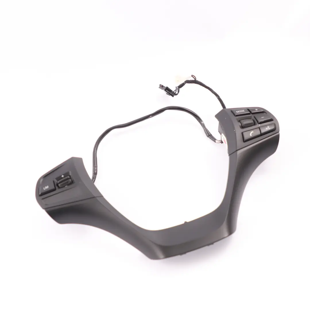 Coperchio Interruttore multifunzione di base Volante per BMW F20 F21 F30 con numero di parte 9225608 BMW F20 F21 F30 Coperchio Interruttore multifunzione di base Volante - SKU 9225608-2 - Numero di parte 9225608