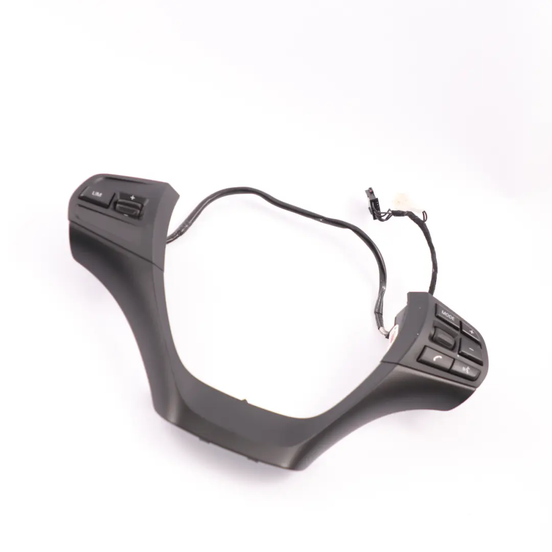 Tapa Interruptor Multifunción Volante Básico para BMW F20 F21 F30 con número de pieza 9225608 BMW F20 F21 F30 Tapa Interruptor Multifunción Volante Básico - SKU 9225608-2 - Número de pieza 9225608