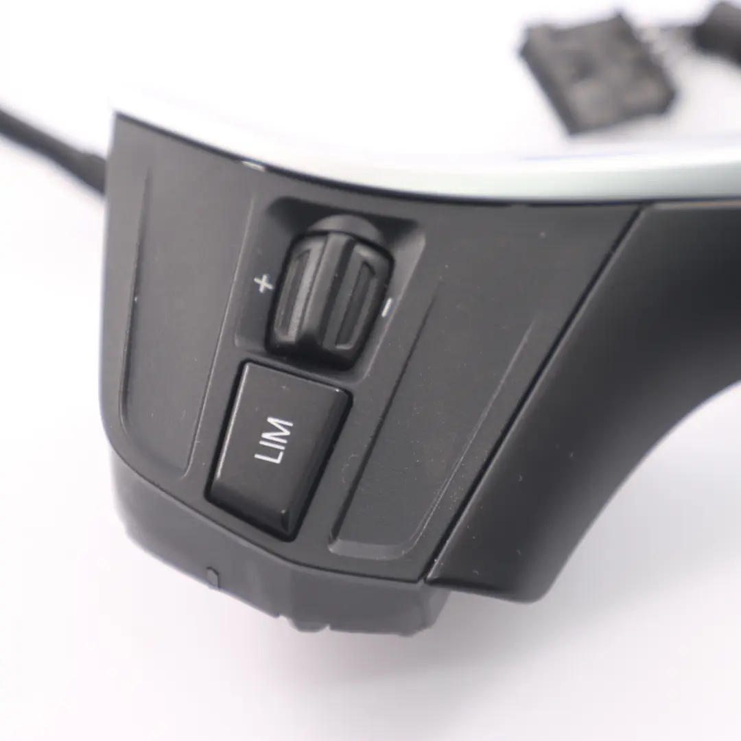 Przełączniki Kierownicy Sport do BMW F20 F30 o numerze 9225710 BMW F20 F30 Przełączniki Kierownicy Sport - SKU 9225710-3 - Numer Części 9225710