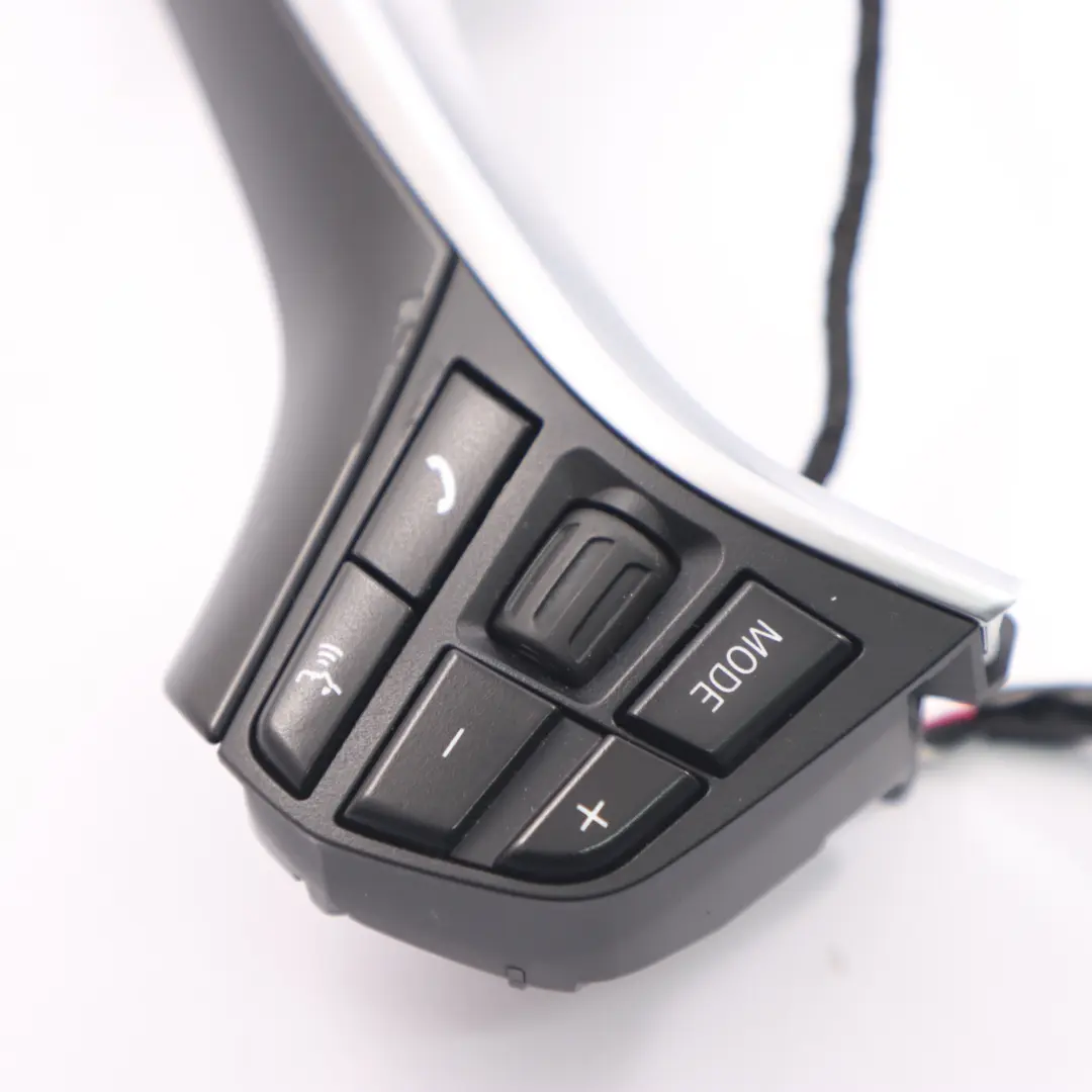 Przełączniki Kierownicy Sport do BMW F20 F30 o numerze 9225710 BMW F20 F30 Przełączniki Kierownicy Sport - SKU 9225710-3 - Numer Części 9225710