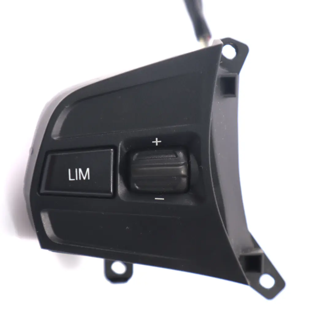 Tapa Interruptor Multifuncion Volante Deportivo para BMW F20 F21 F30 con número de pieza 9225710 BMW F20 F21 F30 Tapa Interruptor Multifuncion Volante Deportivo - SKU 9225710-6 - Número de pieza 9225710