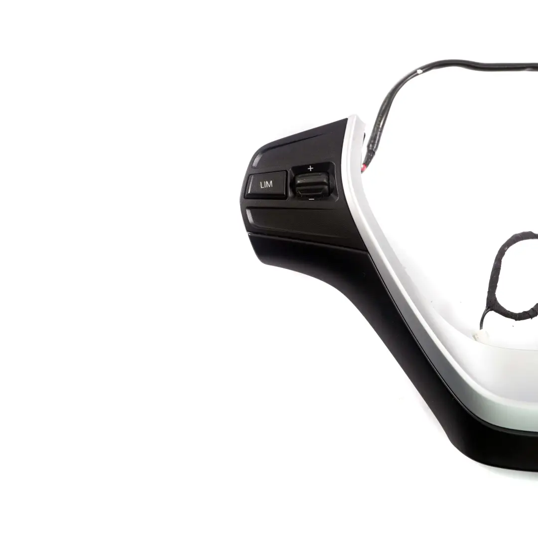 Przełączniki kierownicy sport do BMW F20 F30 o numerze 9225710 BMW F20 F30 Przełączniki kierownicy sport - SKU 9225710 - Numer Części 9225710