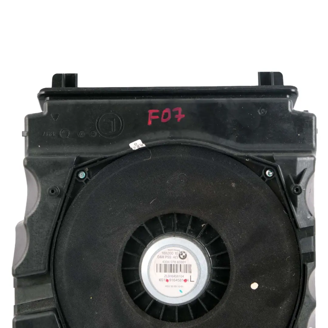 Links Zentrale Basslautsprecher Stereoanlage 9164581 für BMW F07 mit Teilenummer 9225831 BMW F07 Links Zentrale Basslautsprecher Stereoanlage 9164581 - SKU 9225831 - Teilenummer 9225831