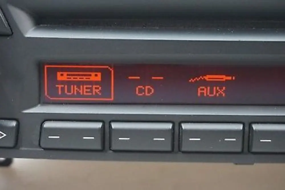 BMW X1 E84 Professional Radio CD Player - SKU 9226392 - Part number 9226392