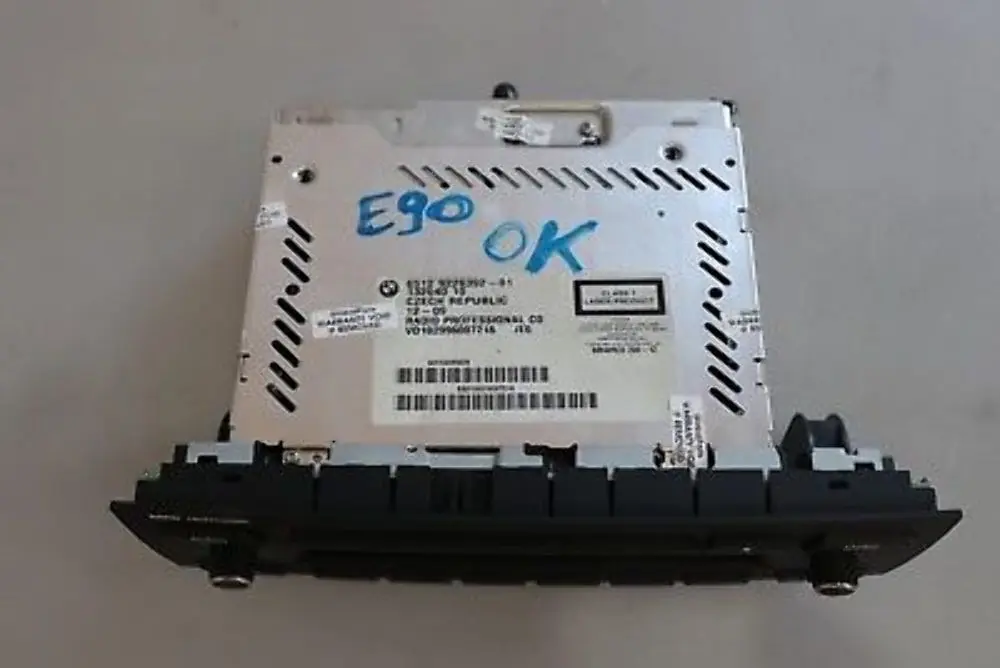 Professional Radio CD Player to BMW X1 E84 with Part number 9226392 BMW X1 E84 Professional Radio CD Player - SKU 9226392 - Part number 9226392