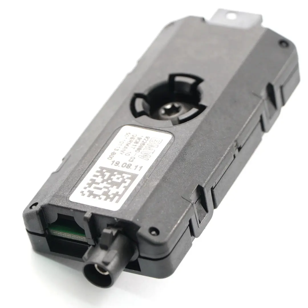 Wzmacniacz Moduł Antenowy AM/FM do BMW F20 F21 o numerze 9226880 BMW F20 F21 Wzmacniacz Moduł Antenowy AM/FM - SKU 9226880 - Numer Części 9226880