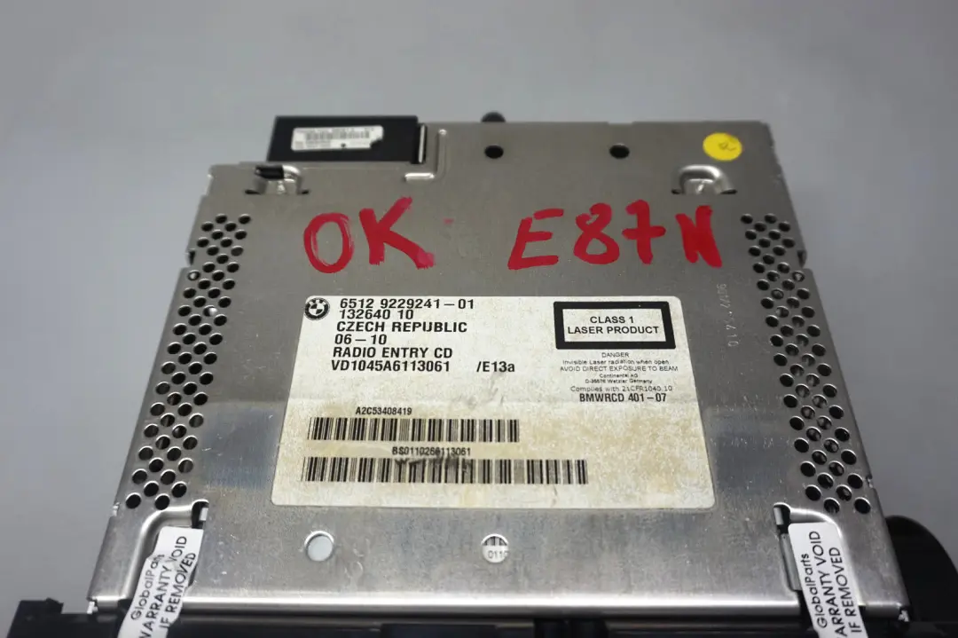 Autoradio CD Radio Business to BMW E81 E87 E90 E91 LCI E92 E93 with Part number 9229241 BMW E81 E87 E90 E91 LCI E92 E93 Autoradio CD Radio Business - SKU 9229241 - Part number 9229241