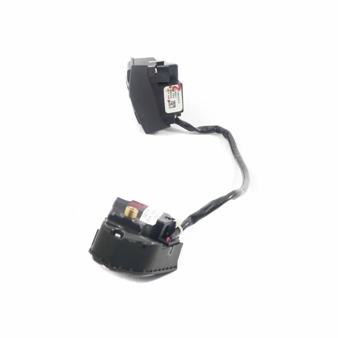 Interruttore Al Volante Comanmultifunzione per BMW F01 F07 LCI F10 F11 con numero di parte 9229480 BMW F01 F07 LCI F10 F11 Interruttore Al Volante Comanmultifunzione - SKU 9229480-2 - Numero di parte 9229480