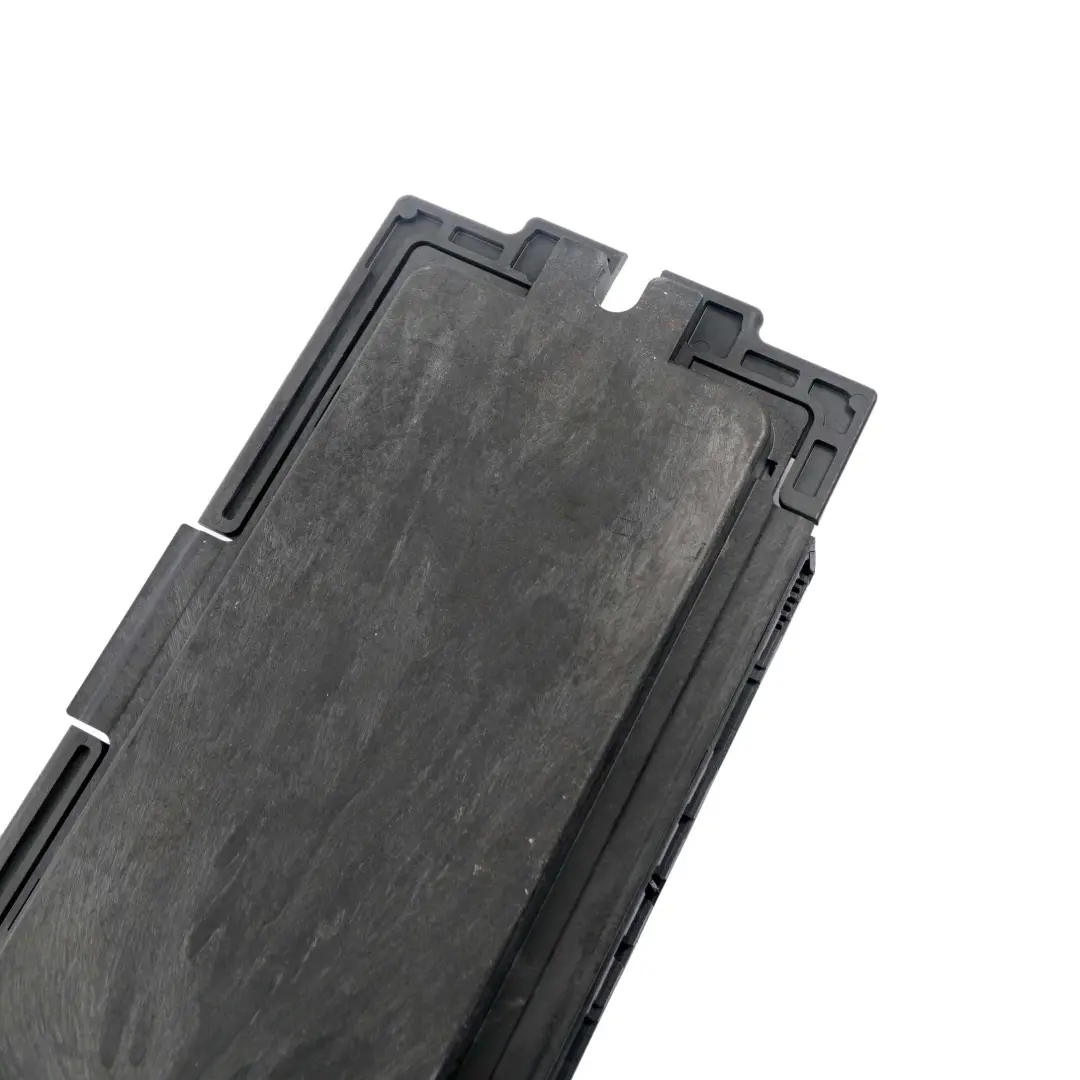 ECU Footwell Light Module BASIS PL2 FRM3R Lear to BMW X1 E84 with Part number 9230451 BMW X1 E84 ECU Footwell Light Module BASIS PL2 FRM3R Lear - SKU 9230451-1 - Part number 9230451