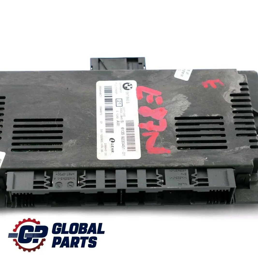 BMW E87 LCI ECU Modulo De Luz De Pie BASIS PL2 FRM3R Lear - SKU 9230451 - Número de pieza 9230451