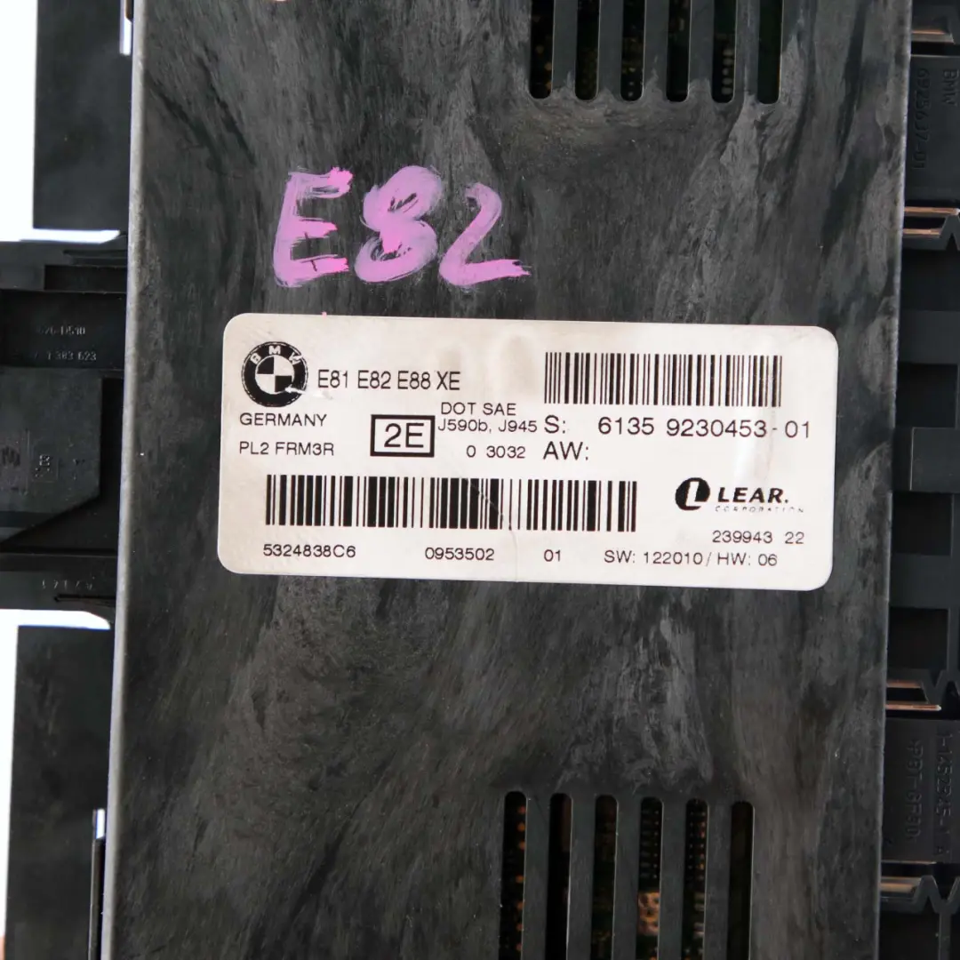Footwell Light Control Unit Module ECU Lear FRM3R PL2 to BMW E82 with Part number 9230453 BMW E82 Footwell Light Control Unit Module ECU Lear FRM3R PL2 - SKU 9230453 - Part number 9230453