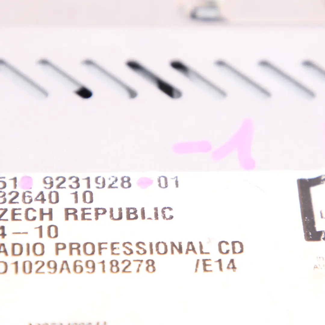 Radio Professional CD to BMW 1 3 Series 1 E81 E82 E87 E88 E90 E91 E92 E93 with Part number 9231928 BMW 1 3 Series 1 E81 E82 E87 E88 E90 E91 E92 E93 Radio Professional CD - SKU 9231928-1 - Part number 9231928