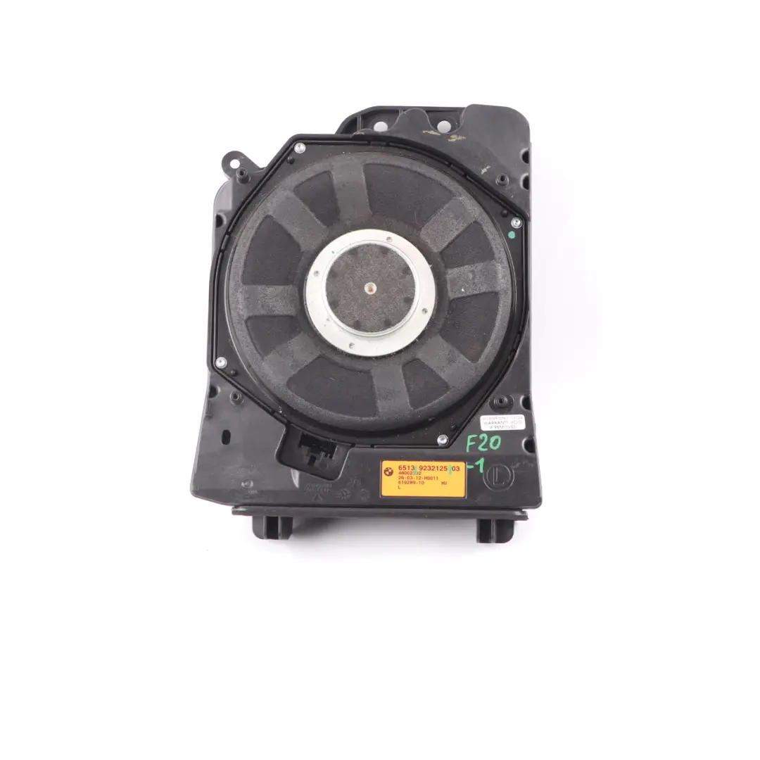 Links Central Bass Hi-Fi Lautsprecher Harman Kardon für BMW F20 F21 F22 mit Teilenummer 9232125 BMW F20 F21 F22 Links Central Bass Hi-Fi Lautsprecher Harman Kardon - SKU 9232125-1 - Teilenummer 9232125