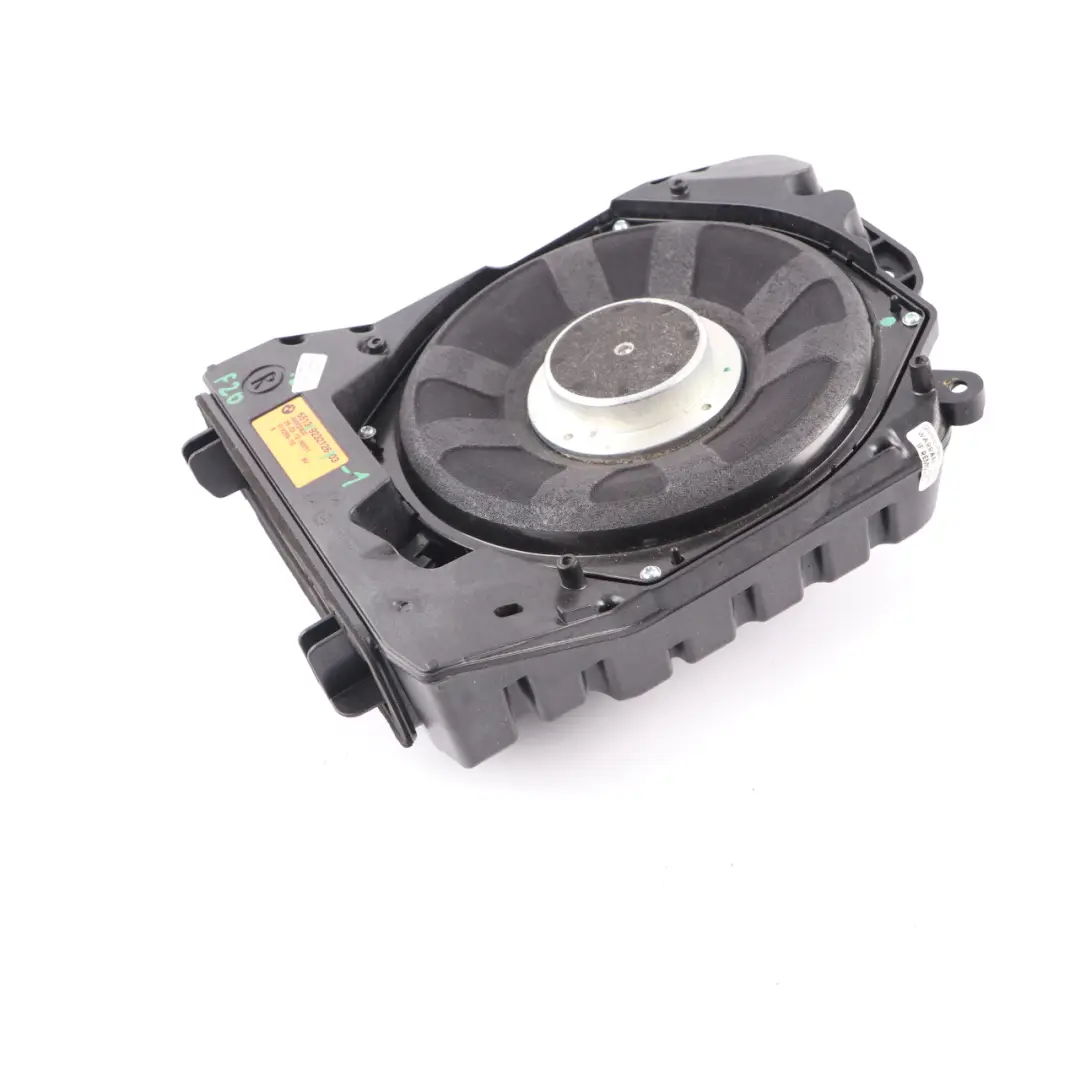 Enceinte Hi-Fi à basse centrale droite Harman Kardon pour BMW F20 F21 F22 à propos du numéro de pièce 9232126 BMW F20 F21 F22 Enceinte Hi-Fi à basse centrale droite Harman Kardon - SKU 9232126-1 - Numéro de pièce 9232126