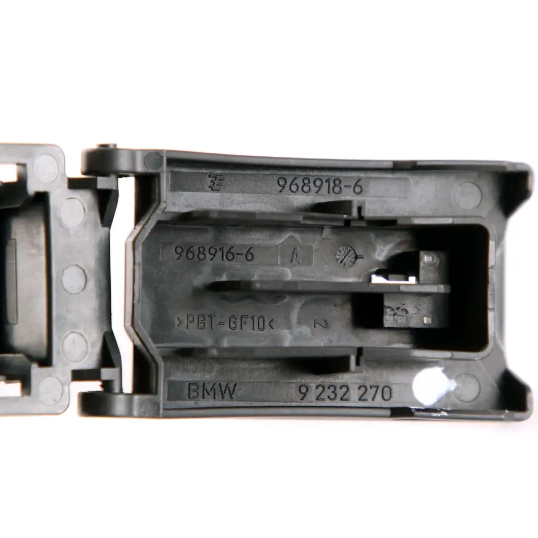 OBD Steckergehäuse Abdeckung Schwarz für BMW F01 F02 F10 F11 mit Teilenummer 9232270 BMW F01 F02 F10 F11 OBD Steckergehäuse Abdeckung Schwarz - SKU 9232270 - Teilenummer 9232270