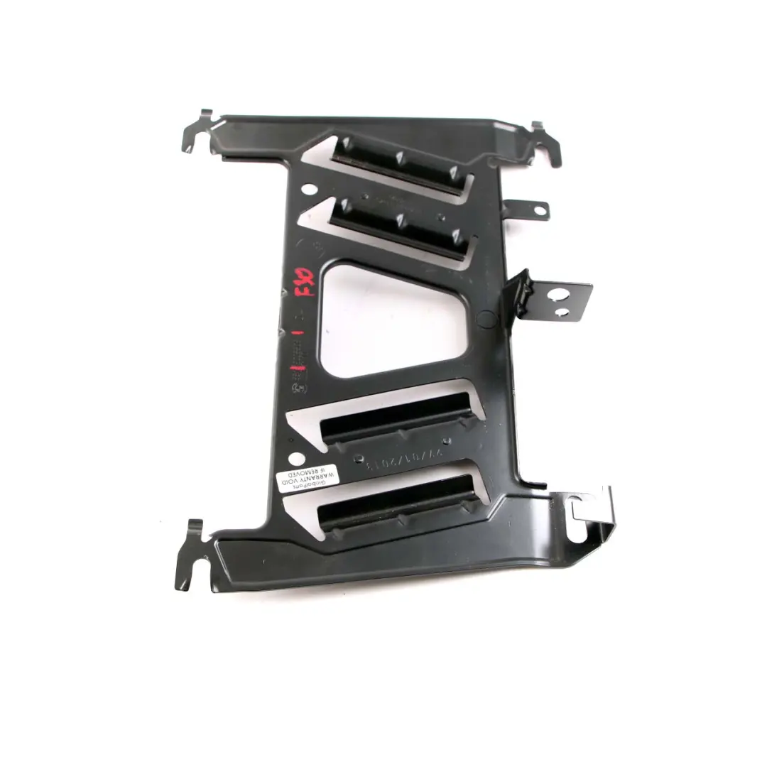 Uchwyt Mocowanie Wspornik Wzmacniacza do BMW F30 F31 o numerze 9235506 BMW F30 F31 Uchwyt Mocowanie Wspornik Wzmacniacza - SKU 9235506 - Numer Części 9235506
