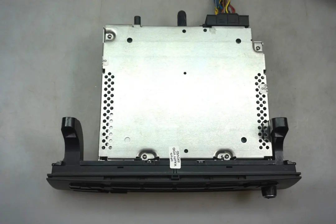 Radio Business BMW 1 3 Series E81 E87 E90 E91 LCI E92 E93 CD - SKU 9236531 - Part number 9236531
