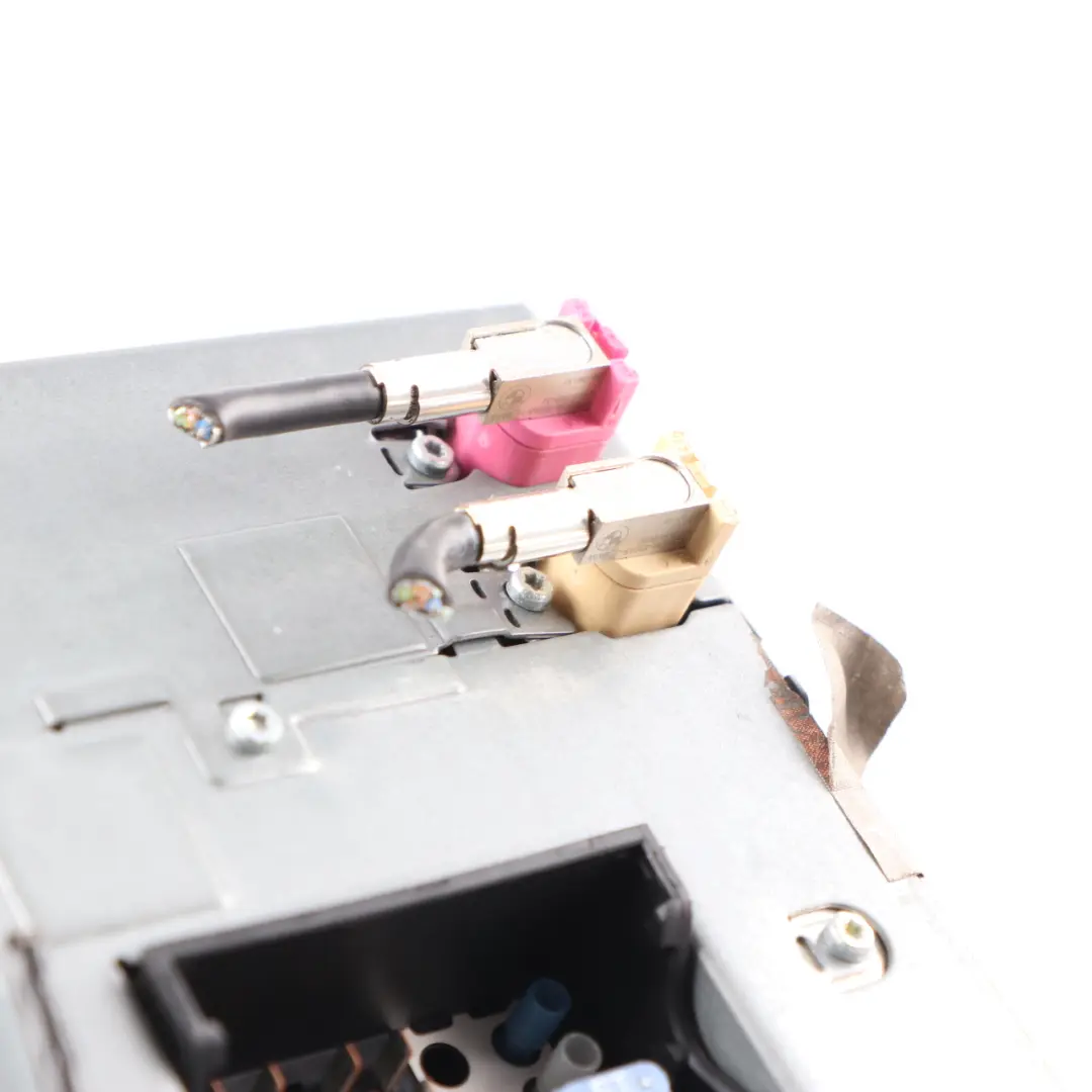 Head Unit BMW E90 LCI Navigation System Car Computer CIC DAB Unit to with Part number 9239213 Head Unit BMW E90 LCI Navigation System Car Computer CIC DAB Unit - SKU 9239213 - Part number 9239213