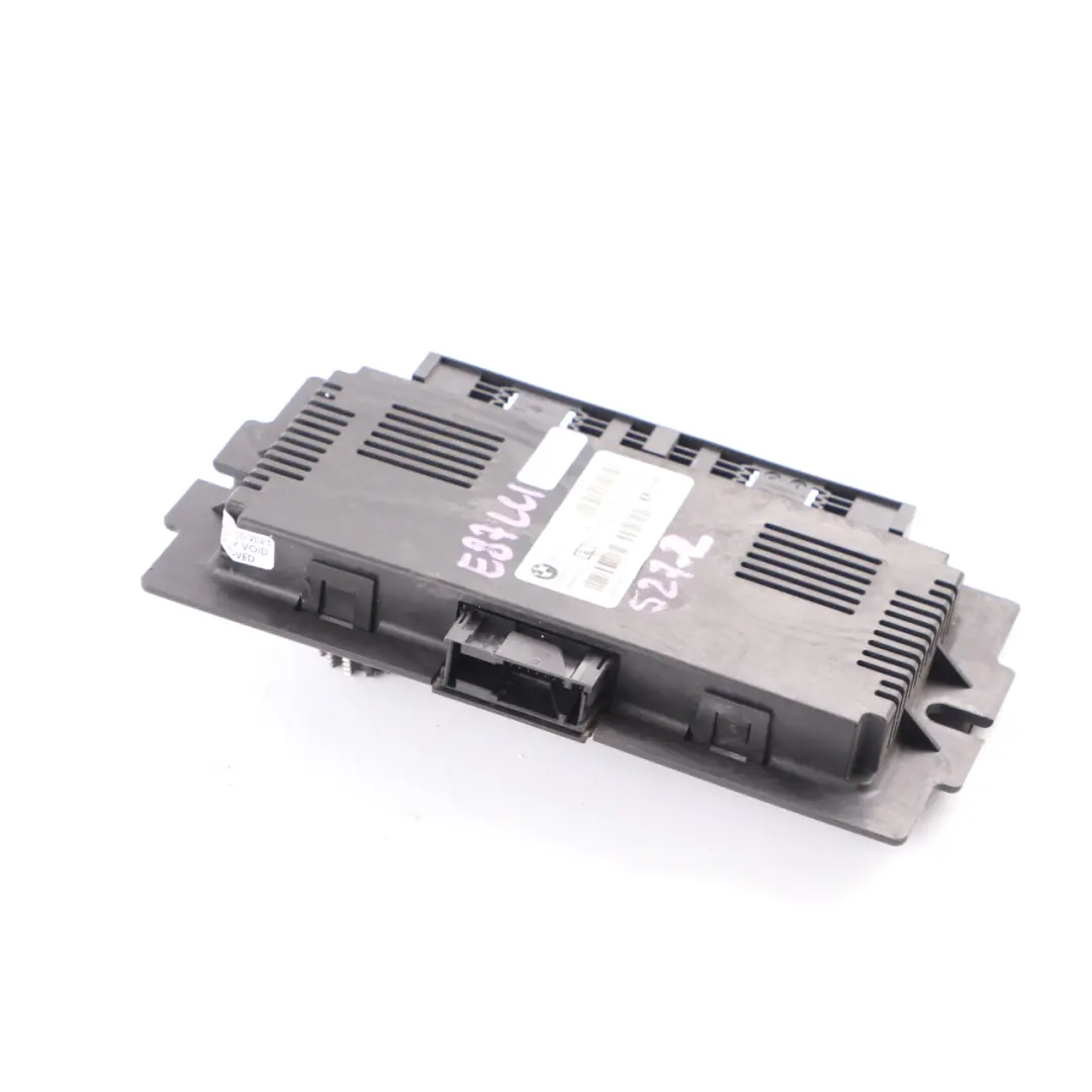 ECU Footwell Light Module BASIS PL2 FRM3R Lear to BMW E87 LCI with Part number 9240527 BMW E87 LCI ECU Footwell Light Module BASIS PL2 FRM3R Lear - SKU 9240527-2 - Part number 9240527
