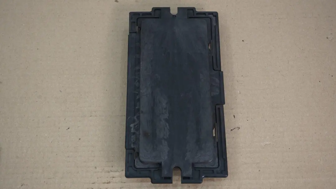 BMW 1 Series E81 Footwell ECU Light Control Module MAX Kuester FRM3R PL2 - SKU 9240534 - Part number 61359240534