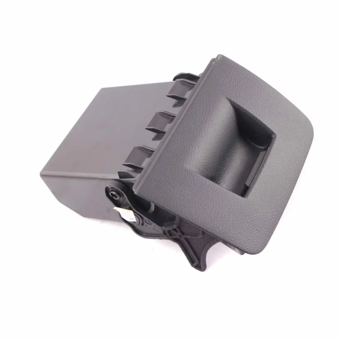 Tableau de bord côté conducteur Boîte pliante pour BMW F30 F31 F32 F33 à propos du numéro de pièce 9240633 BMW F30 F31 F32 F33 Tableau de bord côté conducteur Boîte pliante - SKU 9240633 - Numéro de pièce 9240633