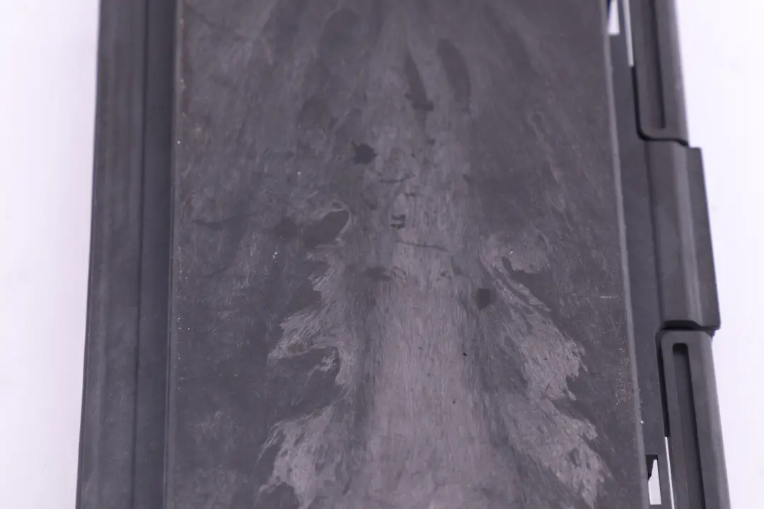 Brose Footwell Light Module Control Unit ECU FRM3R to BMW 3 Series E92 Max with Part number 9241008 BMW 3 Series E92 Max Brose Footwell Light Module Control Unit ECU FRM3R - SKU 9241008 - Part number 9241008