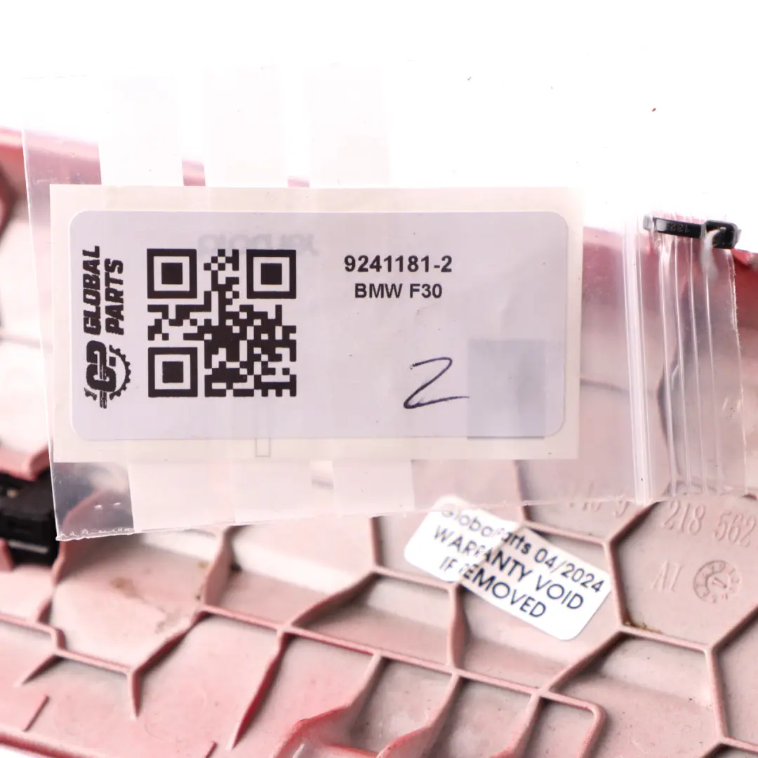 Abdeckung Armaturenbrett Mittelstapel Unten Rot für BMW F30 F31 F32 mit Teilenummer 9218562 BMW F30 F31 F32 Abdeckung Armaturenbrett Mittelstapel Unten Rot - SKU 9241181-2 - Teilenummer 9218562