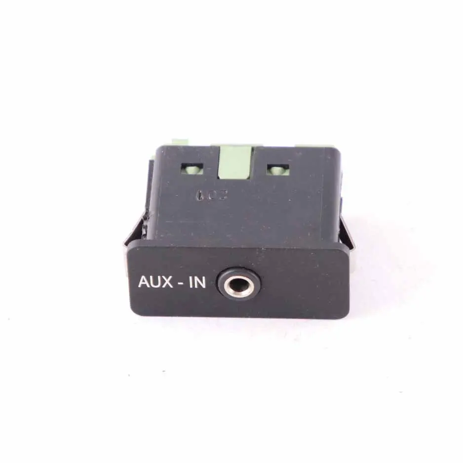 USB AUX-IN Buchse Stecker Eingang Stecker Media Port für BMW X1 E84 mit Teilenummer 9241330 BMW X1 E84 USB AUX-IN Buchse Stecker Eingang Stecker Media Port - SKU 9241330 - Teilenummer 9241330