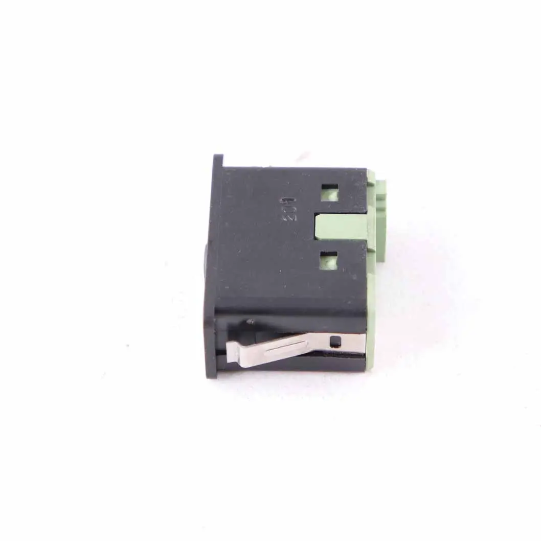 USB AUX-IN Socket Plug Input Connector Media Port to BMW X1 E84 with Part number 9241330 BMW X1 E84 USB AUX-IN Socket Plug Input Connector Media Port - SKU 9241330 - Part number 9241330