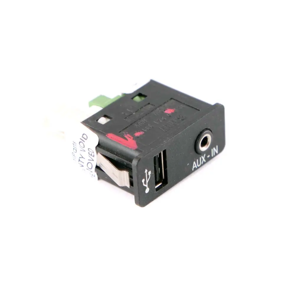 USB Prise Aux-In Connecteur D'entrée Port Média pour BMW X1 E84 à propos du numéro de pièce 9241331 BMW X1 E84 USB Prise Aux-In Connecteur D'entrée Port Média - SKU 9241331-1 - Numéro de pièce 9241331