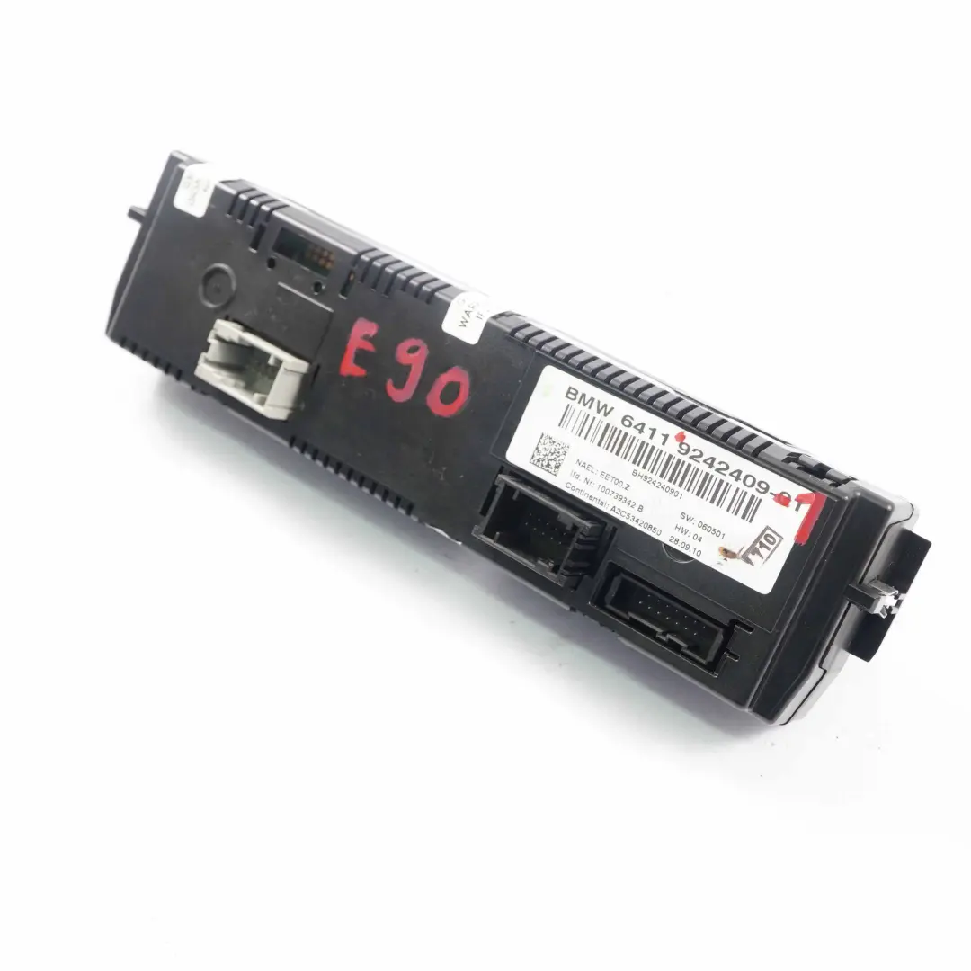 Bedienteil Klimaautomatik 9242409 für BMW E81 E87 LCI E90 E91 E92 1 mit Teilenummer 9221852 BMW E81 E87 LCI E90 E91 E92 1 Bedienteil Klimaautomatik 9242409 - SKU 9242409-1 - Teilenummer 9221852
