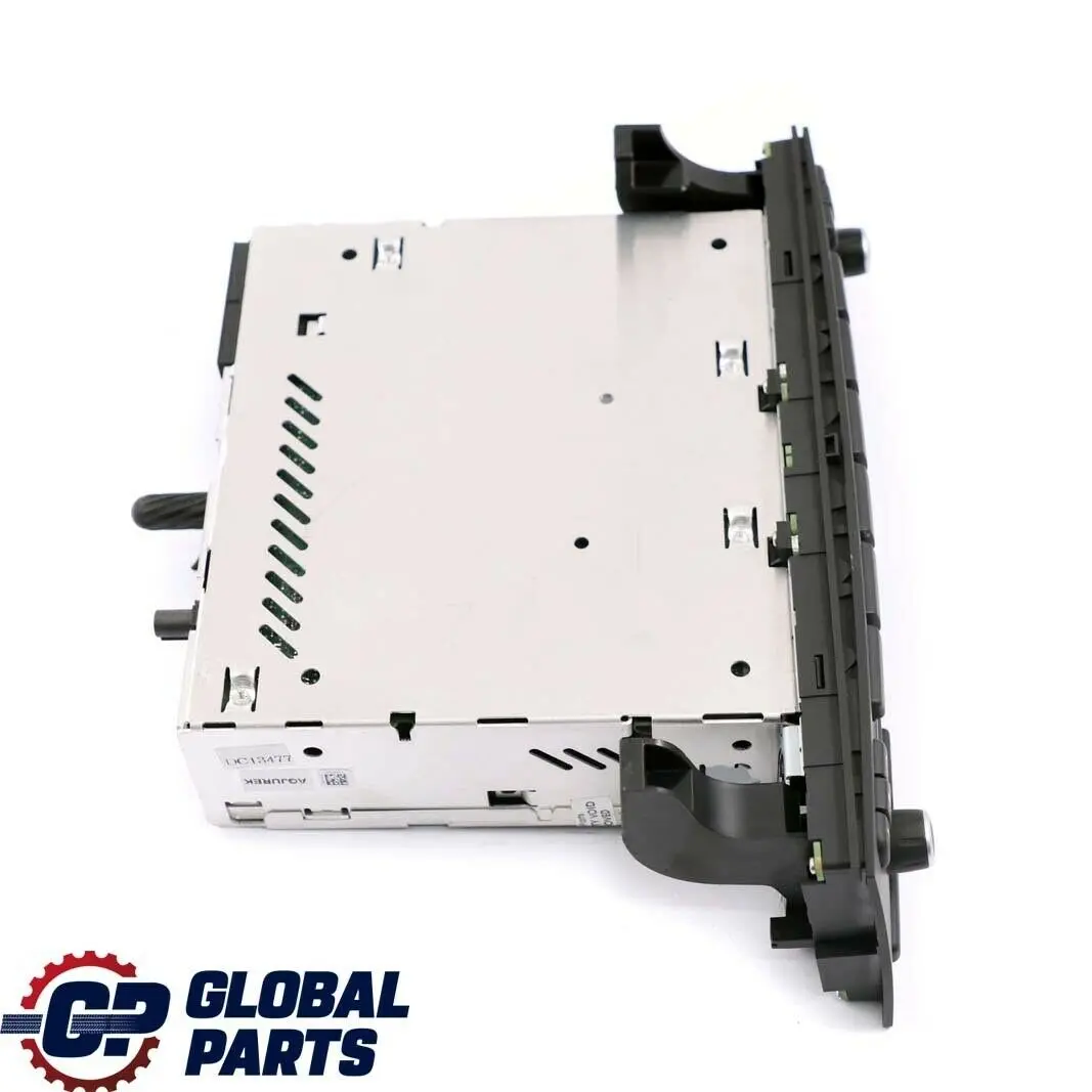 Autoradio CD Professionnel pour BMW E90 LCI à propos du numéro de pièce 9246500 BMW E90 LCI Autoradio CD Professionnel - SKU 9246500 - Numéro de pièce 9246500