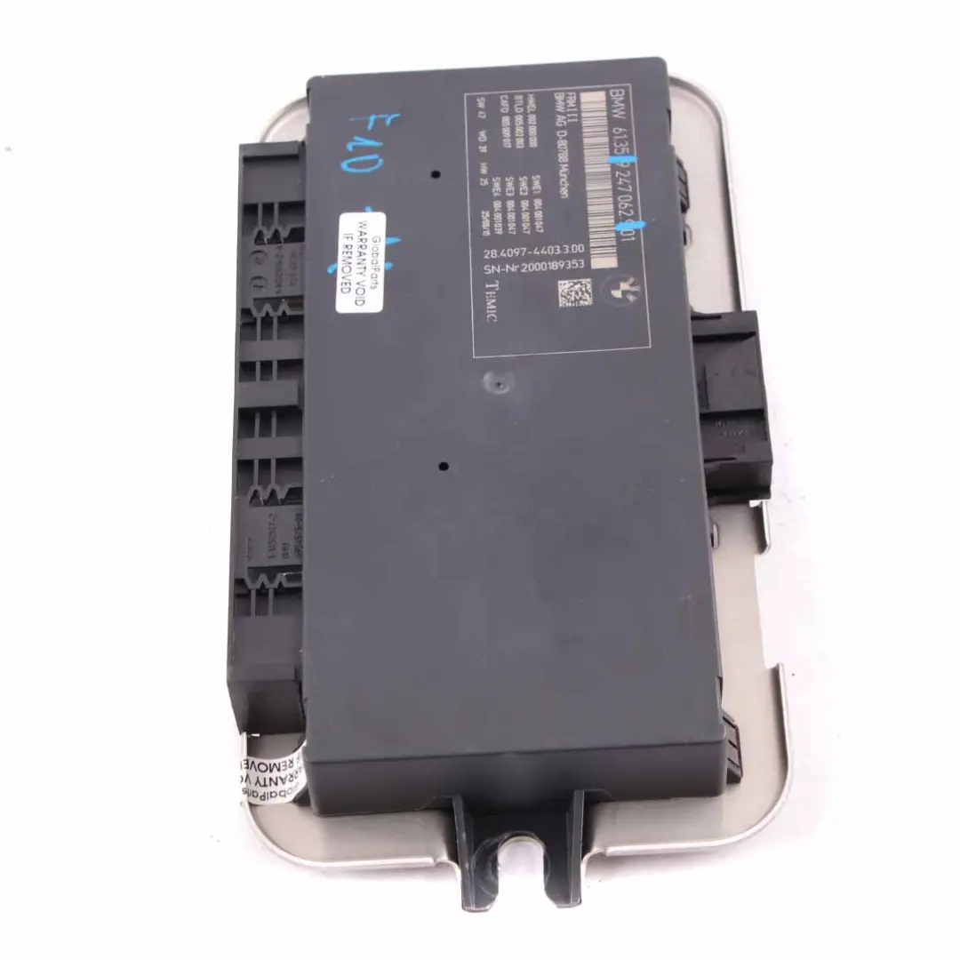 Light Control Footwell Module ECU Unit FRM3 to BMW 5 Series F10 with Part number 9247062 BMW 5 Series F10 Light Control Footwell Module ECU Unit FRM3 - SKU 9247062 - Part number 9247062