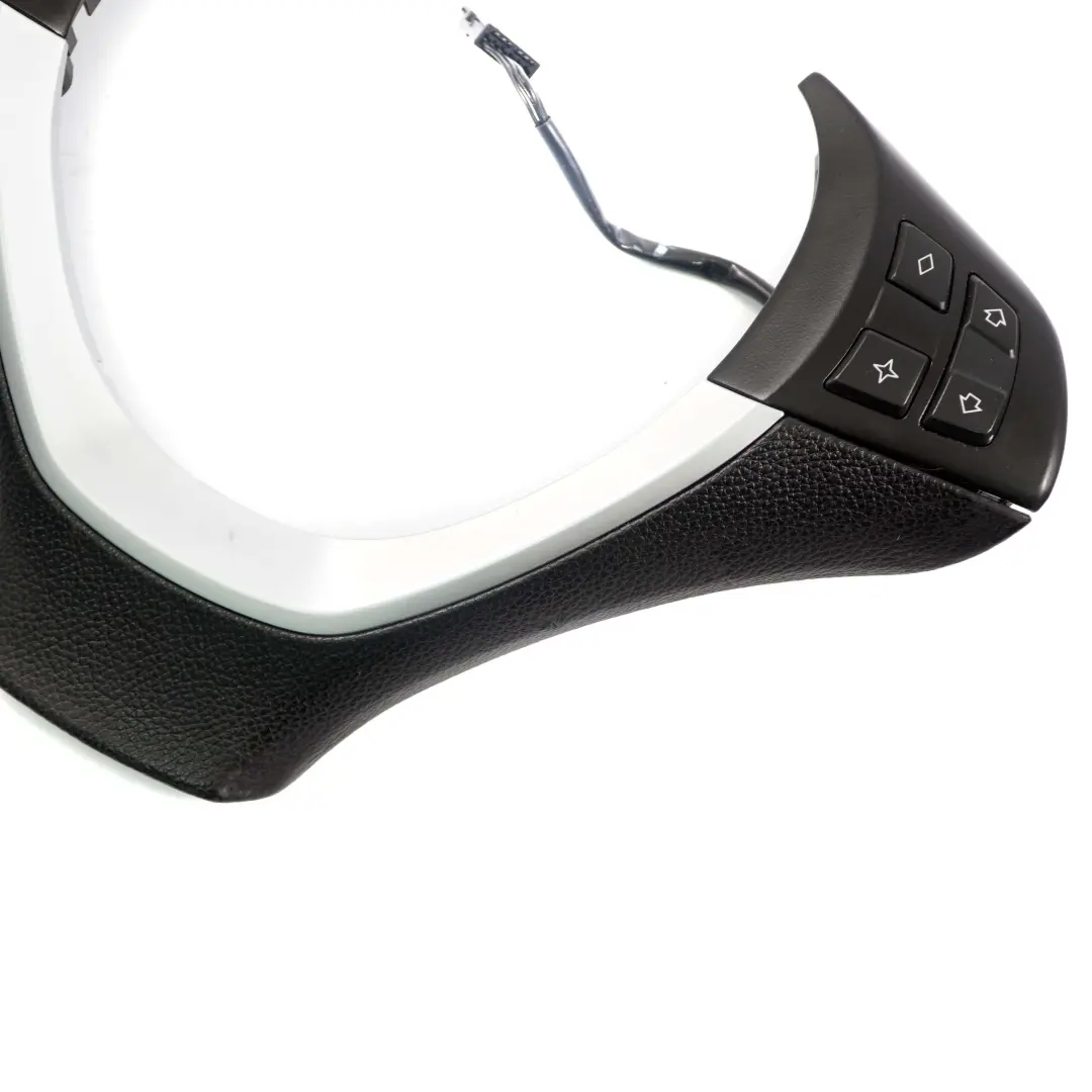 Cubierta Moldura Interruptor Multifuncion Volante Deportivo 9133466 para BMW E70 con número de pieza 9249142 BMW E70 Cubierta Moldura Interruptor Multifuncion Volante Deportivo 9133466 - SKU 9249142 - Número de pieza 9249142