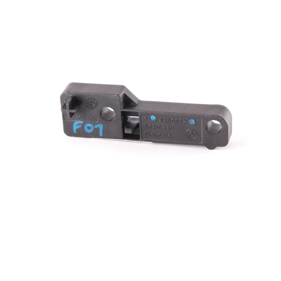 Radio Bracket BMW F10 F11 Navi Head Unit Holder Spacer Front Right O/S to with Part number 9250692 Radio Bracket BMW F10 F11 Navi Head Unit Holder Spacer Front Right O/S - SKU 9250692 - Part number 9250692